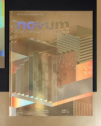 Die März-Ausgabe des Designmagazins Novum war etwas ganz Besonderes. Es erschien ganz in Gold und reich verziert mit Mustern, feinen Strichen und Strukturen, Relieflackierungen und stellweise mit regenbogenfarben-schimmernden Folie versehen.