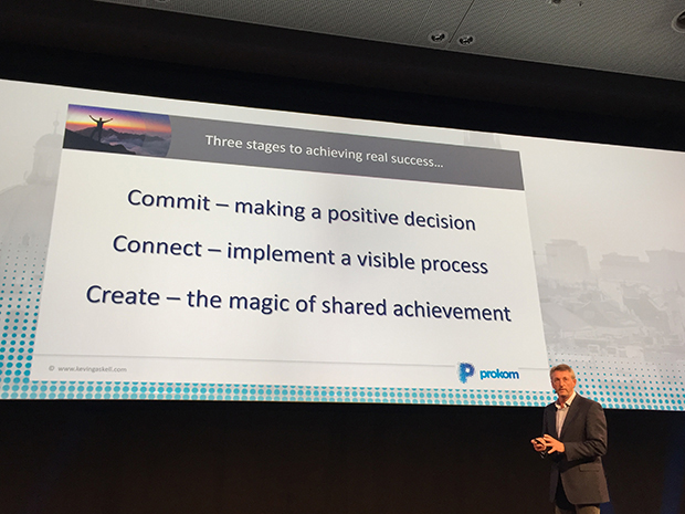 Dscoop 2018: Keynote von Kevin Gaskell, ehemaliger jüngster Porsche-Chef und Unternehmer.