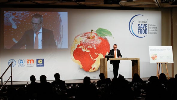 Friedbert Klefenz, Präsident der Interpack, auf dem Save-Food-Kongress 2017