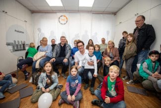 Nach einer kurzen Einführung im Besprechungsraum geht es raus an die Maschinen!