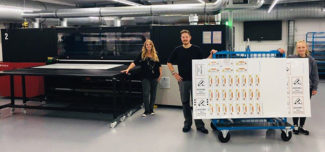 Kroschke Sign-International investiert in Hybriddrucker Jeti Tauro H2500 LED Großformatdruck