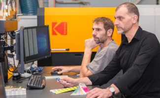 Kalenderdrucker Eckenfelder investiert in Kodak Nexfinity Digitaldruckmaschine