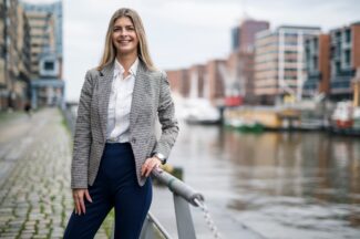 Seit Anfang 2024 verstärkt Anna-Lena Pölitz das Beratungsunternehmen Apenberg & Partner im Bereich Human Ressources.