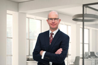 Seit Mitte Juni 2025 ist Jörn Lüthje neuer Senior Vice President Finance bei der TA Triumph-Adler GmbH (Nürnberg). Lüthje folgt auf Edmund Lechner.