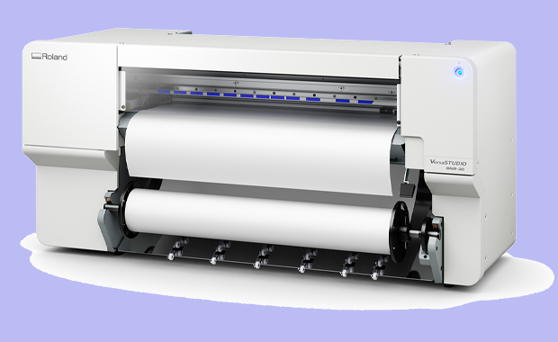 Neue Digitaldrucklösungen: der Eco-Solvent-Drucker/Schneideplotter VersaStudio BN2-30 von Roland DG, das neue Flaggschiff der Serie mit maximal 736 mm Medienbreite