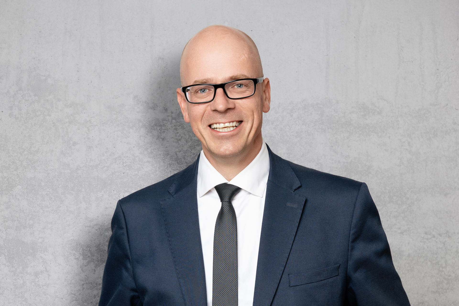 Der Rechtsanwalt und Sanierungsspezialist Christian Krönert (Kanzlei Schultze & Braun) wurde zum vorläufigen Insolvenzverwalter bei DDL bestellt.