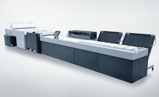 Heidelberg treibt die Automatisierung im Bereich Computer-to-Plate weiter voran – mit dem neuen Compact Pallet Loader und dem ebenfalls neuen Compact Bender, die in die Belichterstrecke mit dem Suprasetter integriert sind