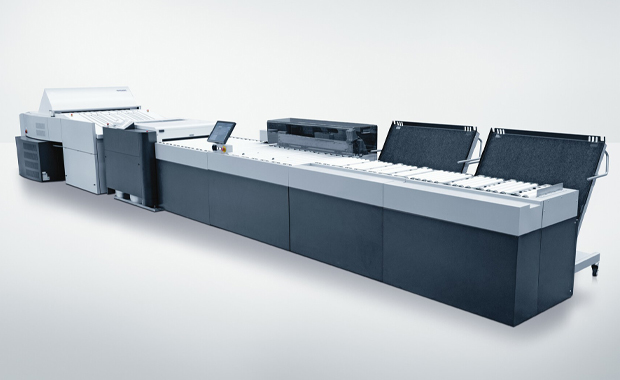 Heidelberg treibt die Automatisierung im Bereich Computer-to-Plate weiter voran – mit dem neuen Compact Pallet Loader und dem ebenfalls neuen Compact Bender, die in die Belichterstrecke mit dem Suprasetter integriert sind