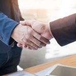 UPM und Sappi planen ein gemeinsames Unternehmens im Bereich grafischer Papiere.