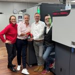 V.l.n.r.: Gabi Staats (Graphische Betriebe Staats Geschäftsführung), Stephan Meinke (Sales Executive Label&Packaging HP), Rainer Staats (Graphische Betriebe Staats Geschäftsführung), Thomas Kirstein (Graphische Betriebe Staats Betriebsleitung).