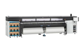 m Zentrum des Messeauftritts steht der Großformatdrucker HP Latex FS70 W.