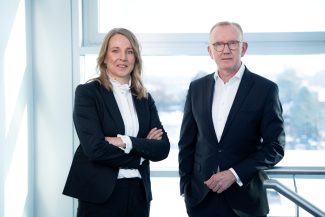 Natascha Sander, CFO, sowie Michael Finger, Vorstandsvorsitzender der technotrans SE.