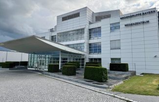 Die Zeitungsdruckerei der Mediengruppe Bayern in Passau. Ende 2026 wird der Betrieb stillgelegt.