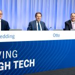 Dr. David Schmedding, CSO, Jürgen Otto, CEO und Dr. Martin Sonnenschein, Aufsichtsratsvorsitzender, auf der virtuellen Hauptversammlung zum Geschäftsjahr 2025/26 in Mannheim (v.l.n.r.).