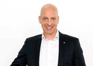 Christoph Burkhard (62) wird mit Wirkung zum 1. Oktober 2026 ordentliches Vorstandsmitglied und Finanzvorstand der Heidelberger Druckmaschinen AG.