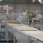 FlatPack von Sitma ist für automatisierte Produktionsabläufe ausgelegt und soll sich in bestehende Verpackungslinien integrieren lassen.