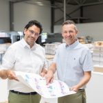Die beiden Geschäftsführer Marko Schmitz (l.) und Sebastian Keuck sehen in der Fusion die Möglichkeit, das künftige Unternehmen Schmitz Keuck Medien GmbH & Co. KG zufunftssicher aufzustellen.
