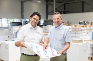 Die beiden Geschäftsführer Marko Schmitz (l.) und Sebastian Keuck sehen in der Fusion die Möglichkeit, das künftige Unternehmen Schmitz Keuck Medien GmbH & Co. KG zufunftssicher aufzustellen.